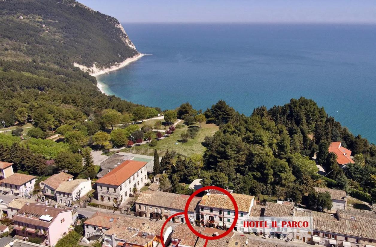 Hotel Il Parco Sirolo Luaran gambar